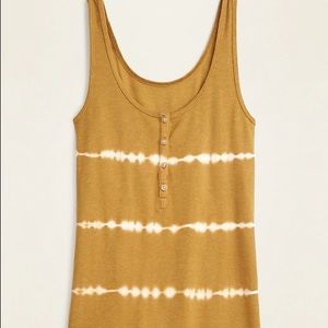 NWOT Old Navy Tie Dye Ribbed Henley fitted tank